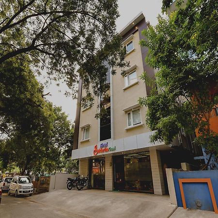 Super Capital O Siddartha Grand Hotel Vijayawada Exterior photo