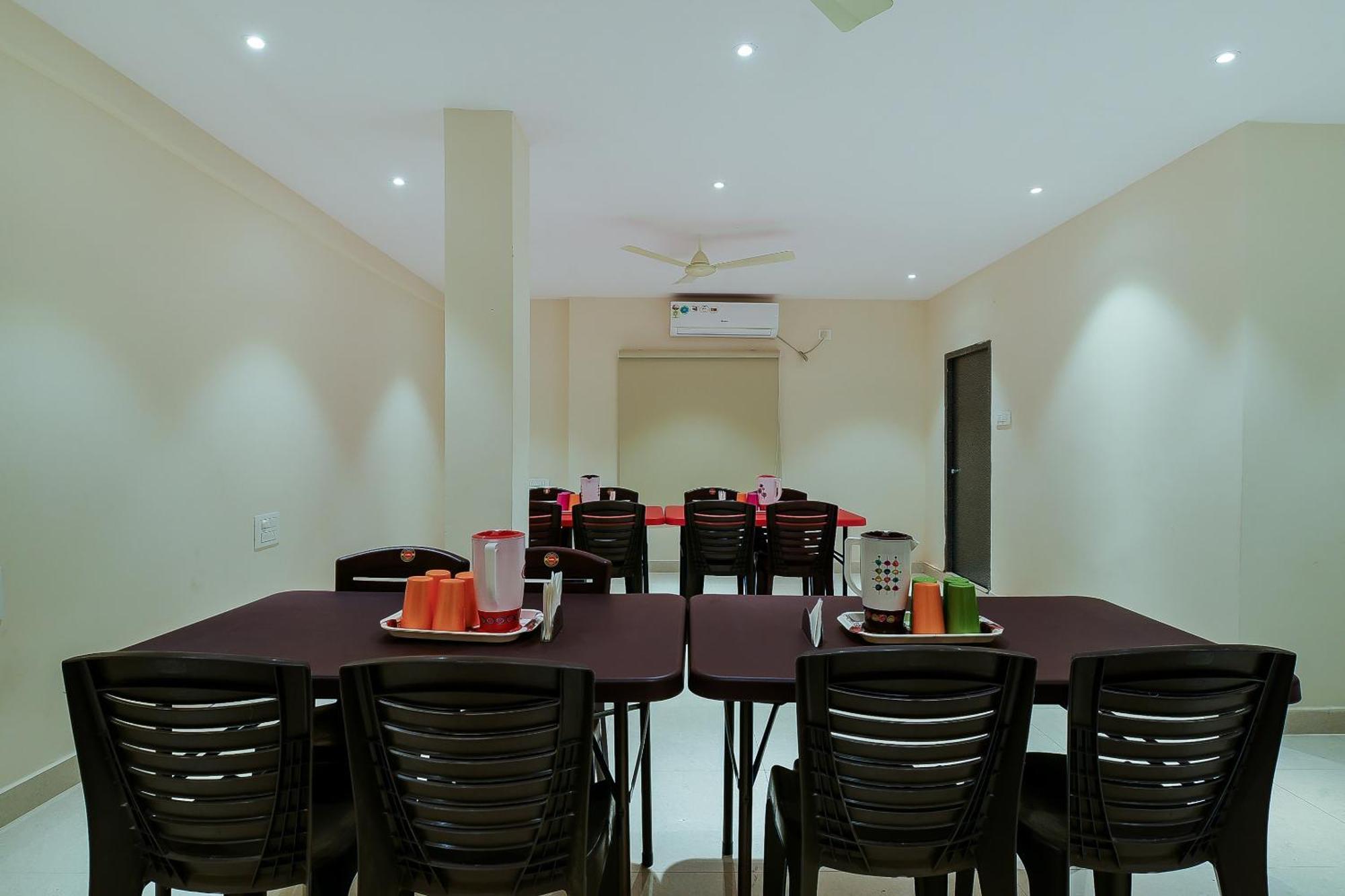 Super Capital O Siddartha Grand Hotel Vijayawada Exterior photo