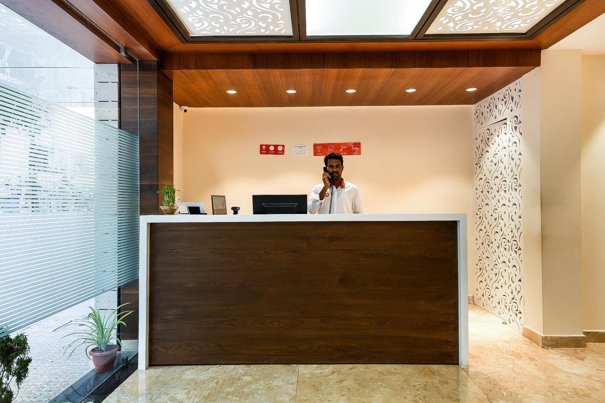 Super Capital O Siddartha Grand Hotel Vijayawada Exterior photo